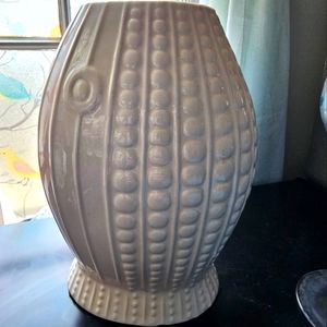 Fish Vase white ocean theme